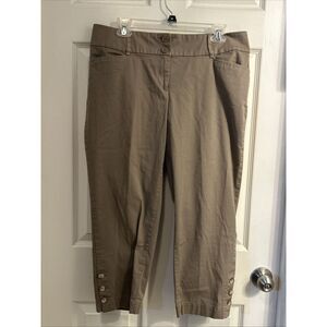 Ann Taylor Loft Womens Curvy Kick Crop Pants size 10‎ Beige Button Ankle